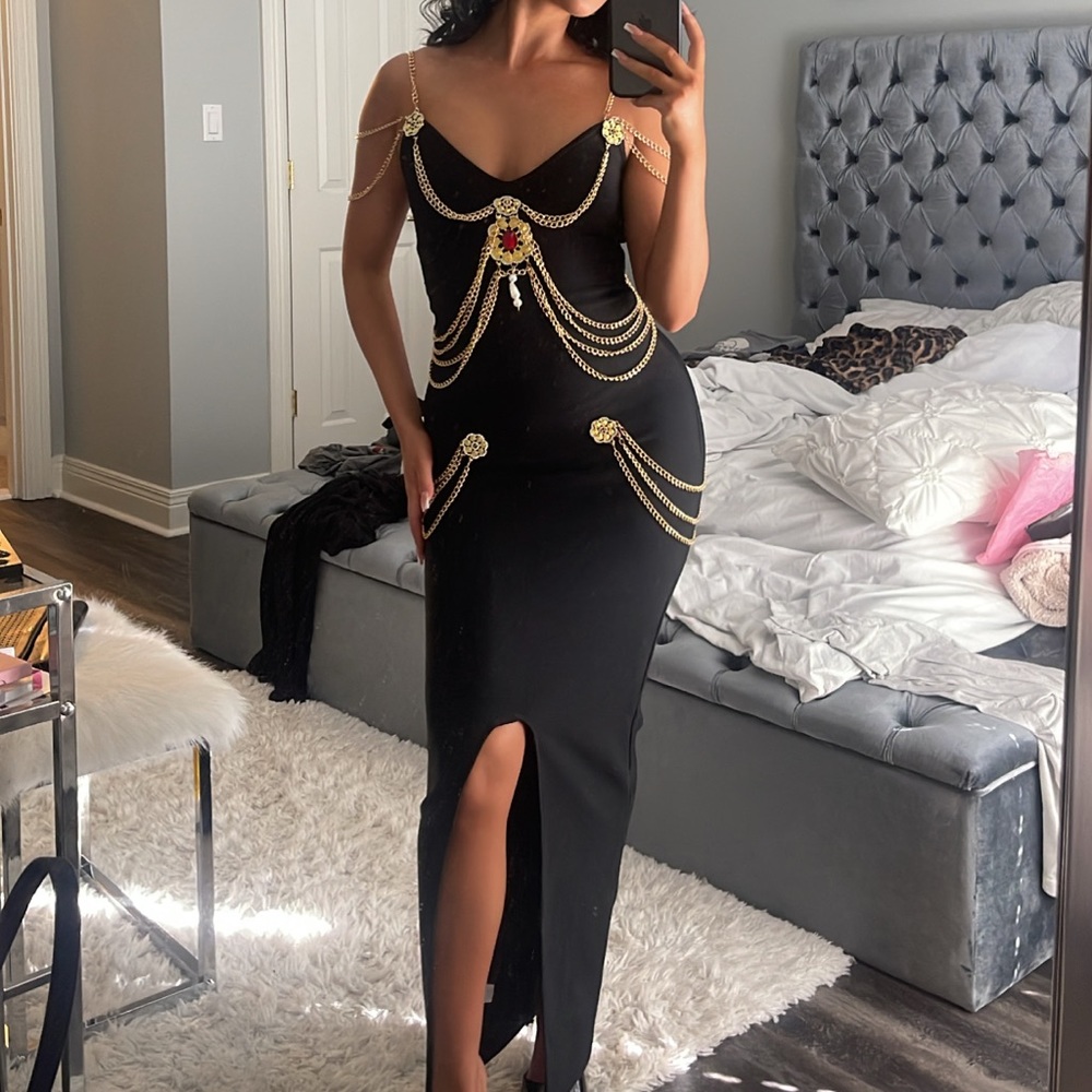 Bella Barnett Dress Chains
